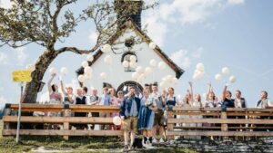 Hochzeit alle Gäste mit Ballons