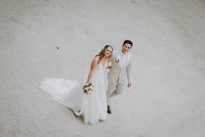 Romantisches Hochzeitsfoto von Hannah & Josef – Hochzeitsfotografie Oberösterreich, Julia Schwarzlmüller